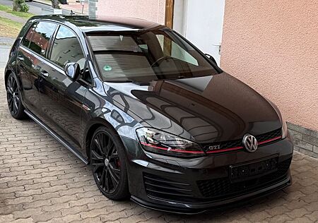 VW Golf Volkswagen 2.0 TSI DSG BMT GTI GTI
