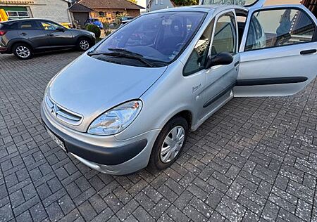 Citroën Xsara Picasso 1.8 16V Exclusive Exclusive