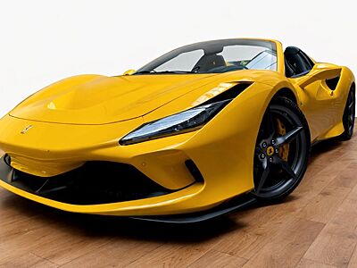 Ferrari F8 Spider Karbon Sitze R Kam Karbon LED Lenkrad