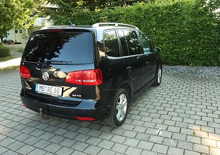 VW Touran Volkswagen 2.0 TDI 103kW DSG -