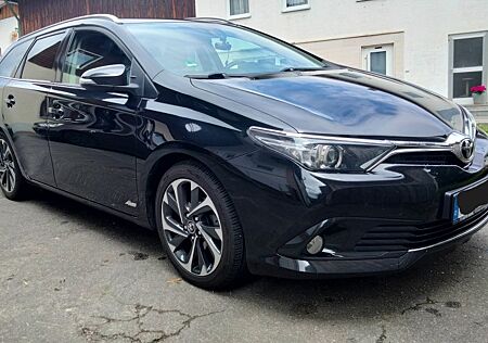 Toyota Auris Touring Sports 1,6-l-D - "Relax Garantie"