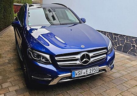 Mercedes-Benz GLC 250 4MATIC Autom., Voll, el.AZV, 20"AMG