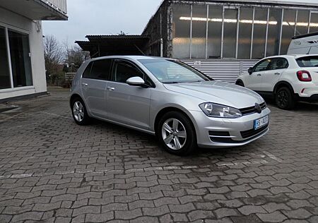 VW Golf Volkswagen VII Lim. Comfortline BMT