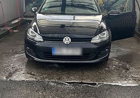 VW Golf Volkswagen 1.4 TSI 90kW BMT Highline Highline
