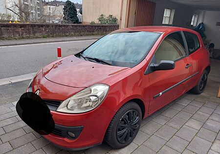 Renault Clio Authentique 1.2 16V 55kW Authentique