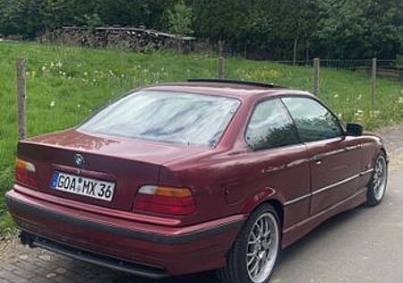 BMW 316i E36 Coupe Coupé