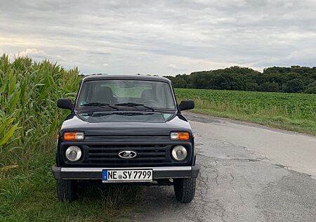 Lada Taiga 4x4 mit Prins-LPG-Anlage