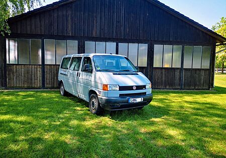 VW T4 Multivan Volkswagen T4 2.5 TDI langer Radstand Ex-Behörde Klima