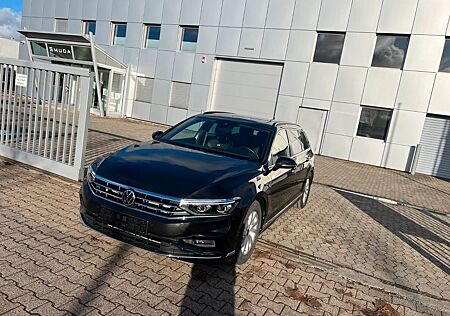 VW Passat Variant Volkswagen R-LINE PANO*DSG*ACC*LANE*NAVI*LED