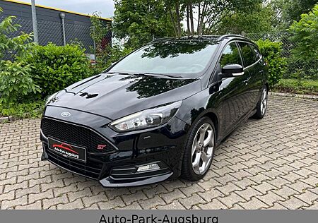 Ford Focus Turnier ST*Navi*Cam*Teilleder*Sitzheizung*