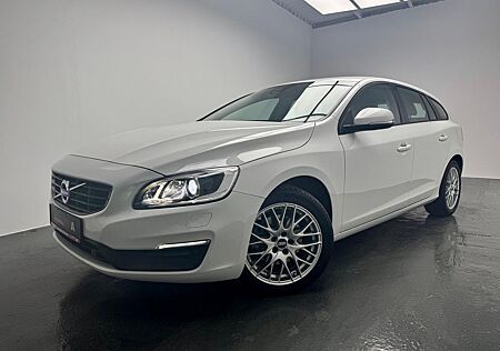 Volvo V60 Linje Business 2.0 Diesel+KAMERA+NAVI+AHK+