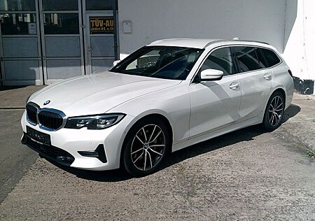 BMW 330 330dxDrive SportLine H&K Adaptives M Fahrwerk