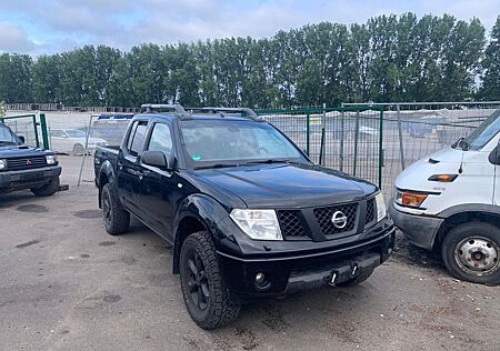 Nissan Navara 4X4. Klima, Navi. Camera