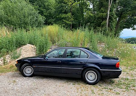 BMW 735i A