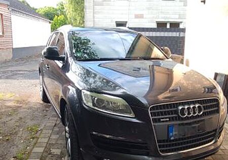 Audi Q7 3.0 TDI (DPF) quattro tiptronic -