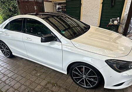 Mercedes-Benz CLA 220 CLA 220d Coupé