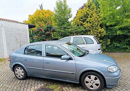 Opel Astra 1.6 16V Elegance