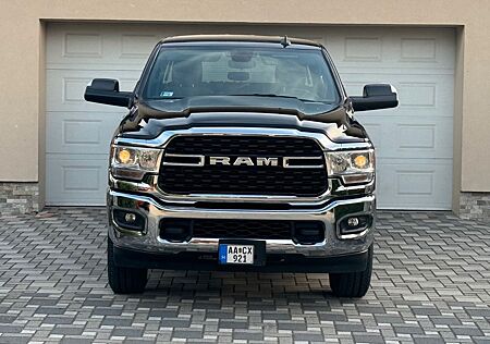 Dodge RAM 2500 Heavy Duty 6.4 HEMI 4x4