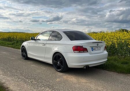 BMW 120i E82 Coupé - Top Zustand | neuer Motor