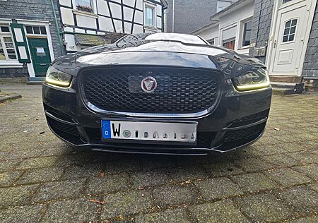 Jaguar XE 20d 180PS Portfolio Automatik Portfolio