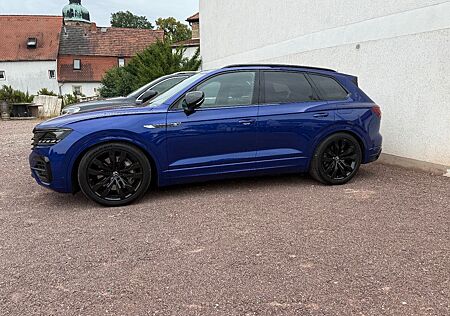 VW Touareg Volkswagen R PANO/NIGHT/MASSAGE/SOFTCL/360°CAM