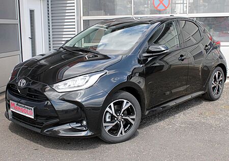 Toyota Yaris Hybrid 116 1.5 VVT-i Team Deutschland