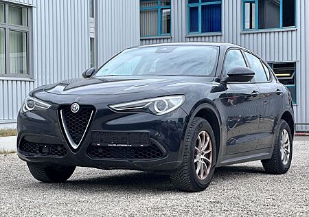 Alfa Romeo Stelvio Q4 Xenon / Navi / Keyless / uvm.