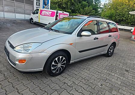 Ford Focus 1.6 Ghia * Automatik*TÜV NEU