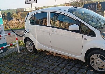 Mitsubishi I-MIEV ,67000 km , neu TÜV bis 04.202
