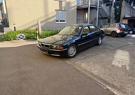 BMW 740i A -