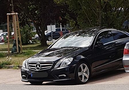 Mercedes-Benz E 350 Coupé CDI BlueEFFICIENCY AVANTG....