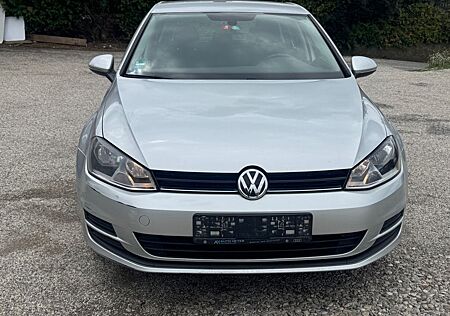 VW Golf Volkswagen VII Lim. 1.2 Trendline BMT °Euro5°