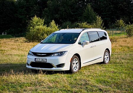 Chrysler Pacifica 2017, EU, Perfect condition