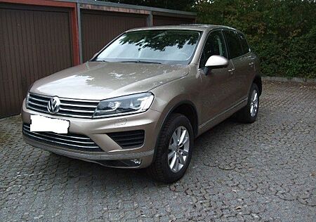 VW Touareg Volkswagen 3.0 V6 TDI BMT R-Line DSG,1Hand,Leder,