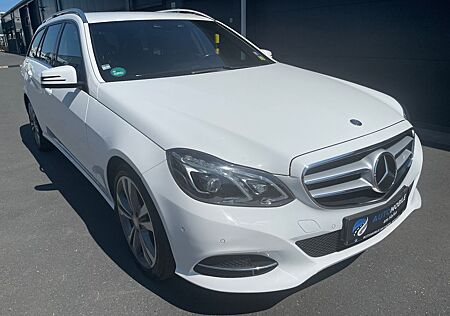 Mercedes-Benz E 350 CDI*4MATIC*AUTOMATIK*CAM*NAVI*SHZ*AHK*PDC