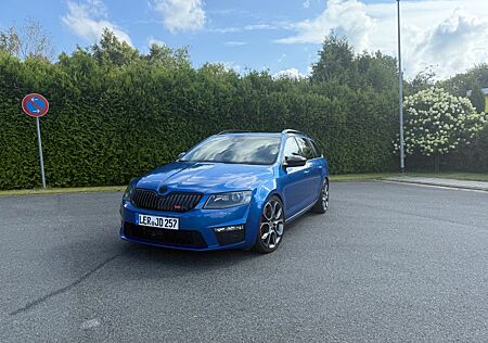 Skoda Octavia 2.0 TDI DSG RS Combi RS