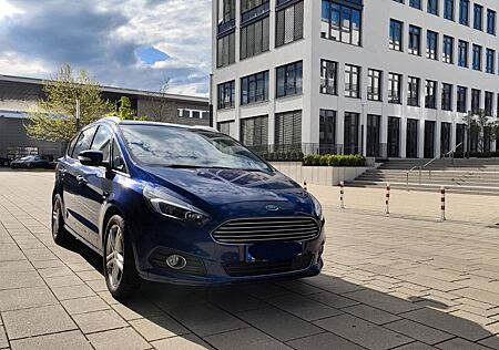 Ford S-Max 7 Sitze 2.0 TDCi 132kW Titanium