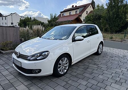 VW Golf Volkswagen 2.0 TDI, Bi-Xenon, Navi, Parkass.