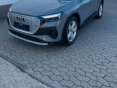 Audi Q4 etron 50 quattro Allrad-1 HAND-SCHECKHEFT