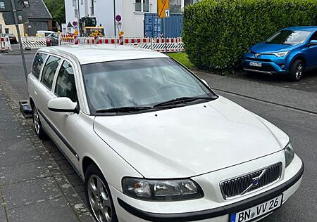 Volvo V70 2.4D -