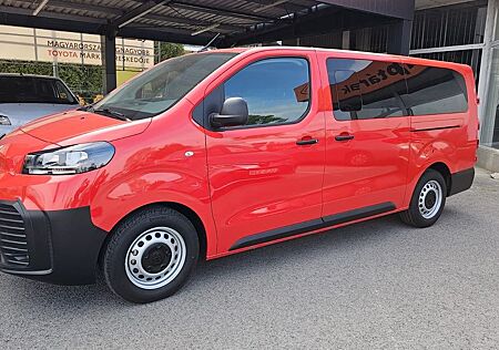 Toyota Pro Ace Proace Verso L3 9 Sitzer Flügeltüren