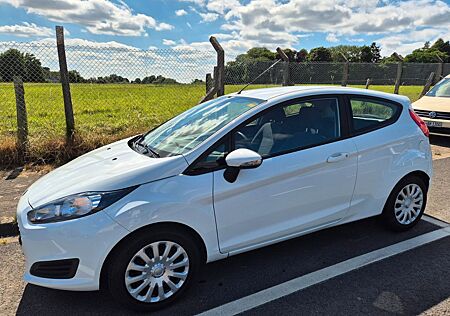 Ford Fiesta *NEU TÜV, Ölwechsel, Batterie* wenig KM