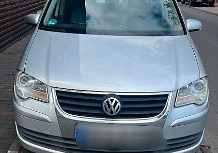 VW Touran Volkswagen 1.6 -