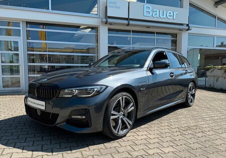 BMW 330 e xDrive M Sport, AHK, LED