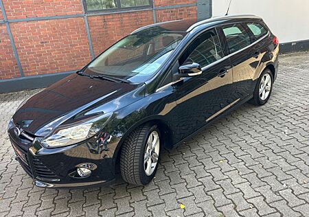 Ford Focus Turnier Titanium**Navi**Euro5*