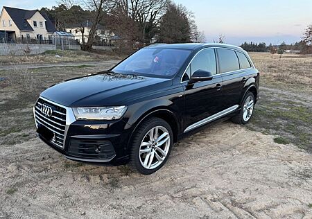 Audi Q7 3.0 TDI quattro Mattrix HUD 7Sitzer , 3xSLine