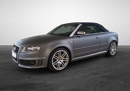 Audi RS4 4.2 quattro Cabriolet - 420 PS V8