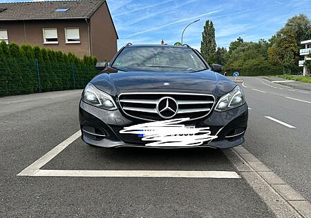 Mercedes-Benz E 220 BlueTEC BE Edition AVANTG. Autom. Edit...