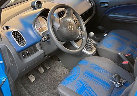 Opel Agila