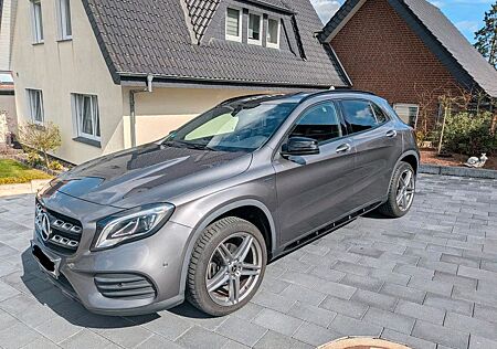 Mercedes-Benz GLA 180 PEAK Edition PEAK Edition